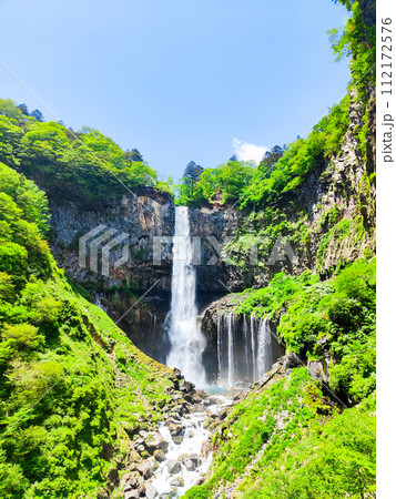 華厳の滝 112172576