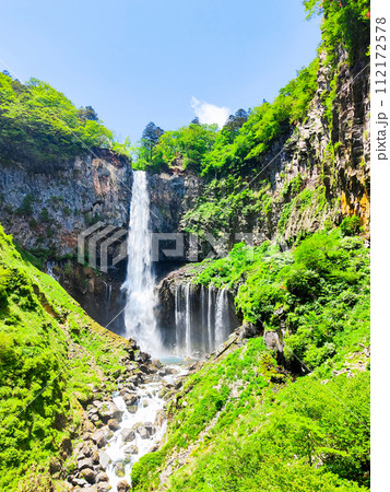 華厳の滝 112172578