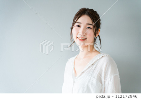 美容・スキンケア・基礎化粧品のイメージのナチュラルな美肌・美白の女性 美容・スキンケア・基礎化粧品のイメージのナチュラルな美肌・美白の女性 112172946