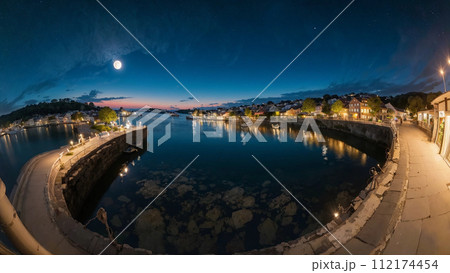 満月の夜の海 112174454