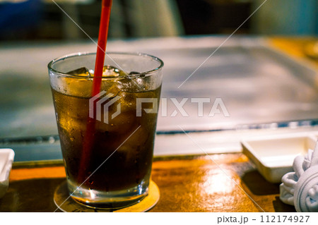 【#店内】グラスに入ったコーラ 112174927