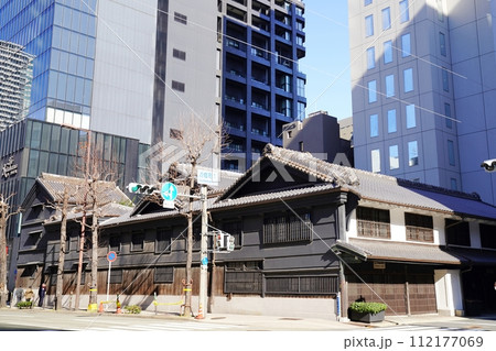 大阪市　船場　歴史的建造物　旧小西家住宅（やや拡大、冬） 112177069