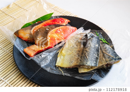 魚の西京漬けとみりん干し 112178918