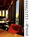 ダイニングとサンセット 112179949