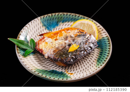 焼魚　鯖の西京漬け 112185390