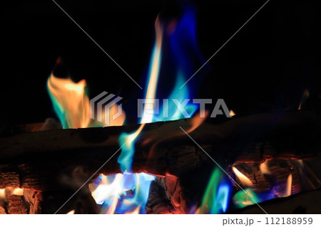 レインボー焚火 112188959