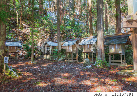 仁科神明宮の末社群【大町市】 112197591