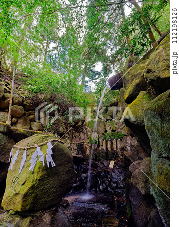 【奈良県生駒市／生駒山大聖院】岩谷の滝  112198126