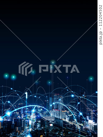 現代都市とデジタルネットワーク　DX　広告・バナー向け縦型ビジュアル 112204502
