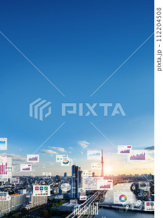 現代都市と統計データ　広告・バナー向け縦型ビジュアル 112204508
