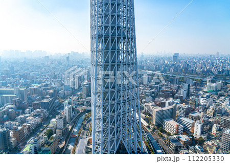 【東京都】イーストタワーから見た東京スカイツリーと街並み 【東京都】イーストタワーから見た東京スカイツリーと街並み 112205330