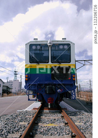 レールのゆがみを直すマルチプルタイタンパー 112206716