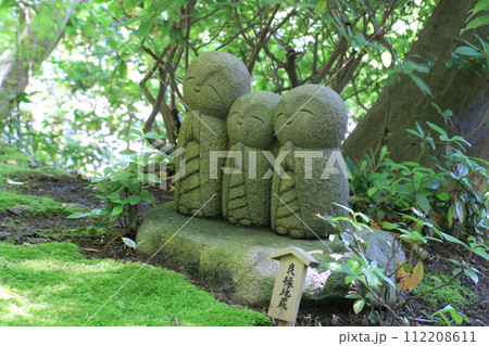 小さな可愛いお地蔵様 小さな可愛いお地蔵様 112208611