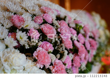 お洒落な花祭壇 お洒落な花祭壇 112213148