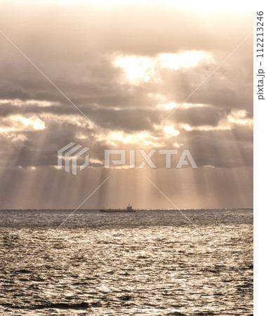 千葉県銚子市 犬吠埼の日の出 千葉県銚子市 犬吠埼の日の出 112213246