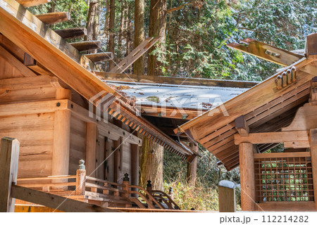 【仁科神明宮】本殿・釣屋・中門【国宝】 【仁科神明宮】本殿・釣屋・中門【国宝】 112214282