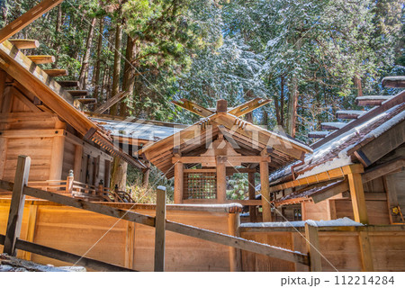 【仁科神明宮】本殿・釣屋・中門【国宝】 112214284