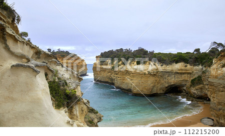 Australia's Great Ocean Road, with its oceans, cliffs and amazing scenery. 112215200