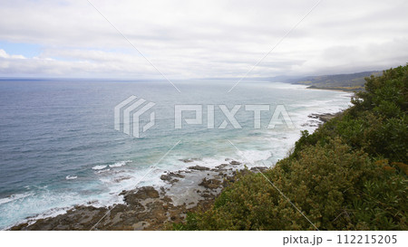 Australia's Great Ocean Road, with its oceans, cliffs and amazing scenery. Australia's Great Ocean Road, with its oceans, cliffs and amazing scenery. 112215205