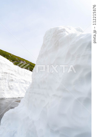 【初夏素材】乗鞍高原の雪の壁【長野県】 【初夏素材】乗鞍高原の雪の壁【長野県】 112215876