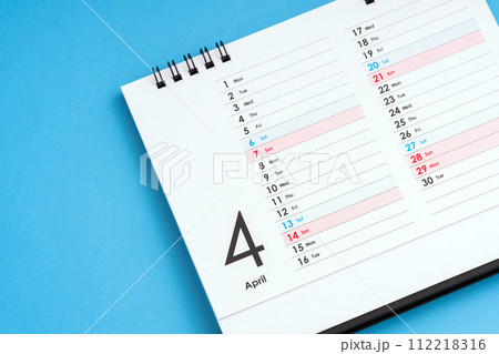 4月カレンダー 112218316
