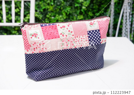 beautiful and cute pouch for shopping 112223947