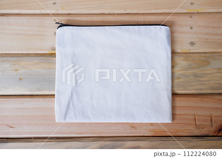 a beautiful and simple pouch as background 112224080