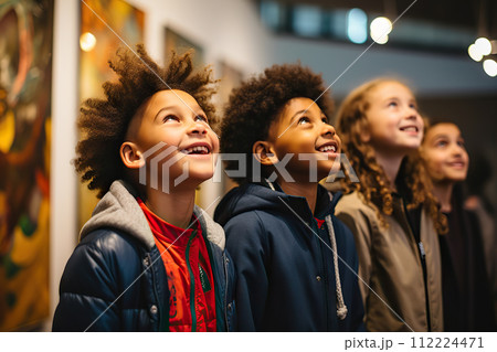 Schoolchildren Delight in Art at Gallery Exhibition - A Cultural Journey. created with Generative AI 112224471
