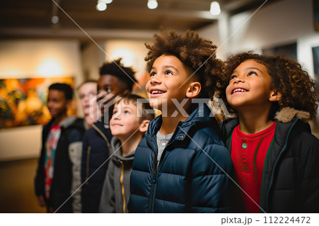 Schoolchildren Delight in Art at Gallery Exhibition - A Cultural Journey. created with Generative AI 112224472