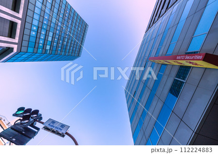 日本の東京都市景観 4万円台日経平均株価史上最高値更新…茅場町駅前の「兜町」交差点などを望む＝4日 112224883