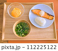 おいしそうな和風朝食 112225122