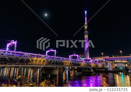 東京 墨田区 すみだリバーウォークの夜景 東京 墨田区 すみだリバーウォークの夜景 112235735