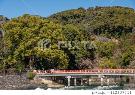 関電宇治発電所放水路 観流橋 宇治川 関電宇治発電所放水路 観流橋 宇治川 112237311