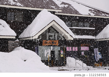 大雪の西和賀町 JR北上線ほっとゆだ駅 大雪の西和賀町 JR北上線ほっとゆだ駅 112238503