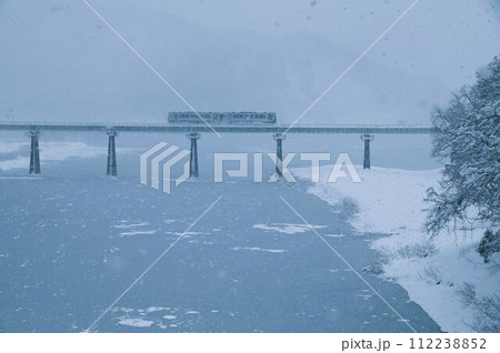 大雪の西和賀町 JR北上線 大雪の西和賀町 JR北上線 112238852