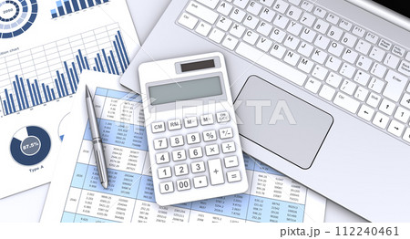 ビジネス資料と電卓・ノートパソコン・ボールペン、財務の計算風景 112240461