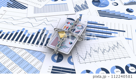 スマートフォンを鎖と南京錠で封印、情報漏洩の対策イメージ スマートフォンを鎖と南京錠で封印、情報漏洩の対策イメージ 112240581