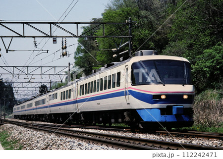 1989年北陸本線 倶利伽羅駅付近を走るスーパー雷鳥 1989年北陸本線 倶利伽羅駅付近を走るスーパー雷鳥 112242471