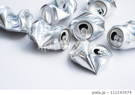 Aluminum drinking cans sorting for recycle. Aluminum drinking cans sorting for recycle. 112243074