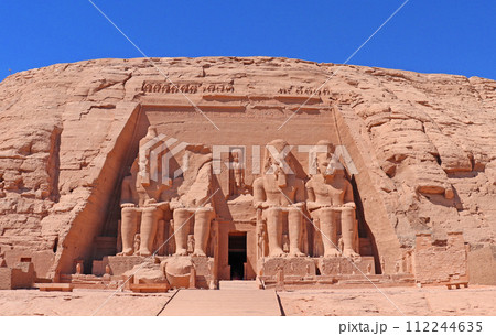 エジプトのアブシンベル神殿 エジプトのアブシンベル神殿 112244635