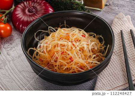 Asian spicy glass noodle salad 112248427