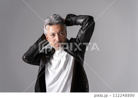 シニア男性　革ジャン　クール 112248800