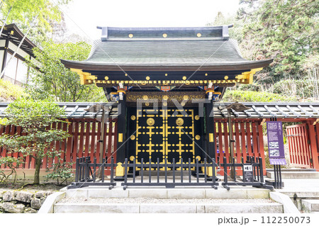 早春の瑞鳳殿　涅槃門　宮城県仙台市 112250073