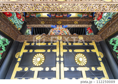 早春の瑞鳳殿　涅槃門　宮城県仙台市 112250089