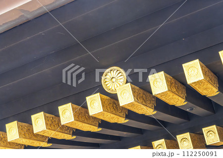 早春の瑞鳳殿　涅槃門　宮城県仙台市 112250091