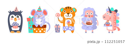 Funny Animal Celebrate Happy Birthday Holiday Vector Set 112251057