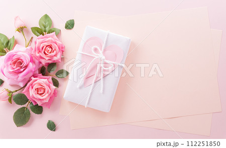 Happy Mother's day and Women's Day decoration concept made from flower and gift box on pastel background. 112251850