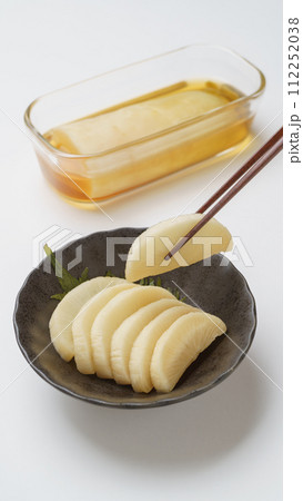 大根の漬け物・醤油漬け イメージ 大根の漬け物・醤油漬け イメージ 112252038