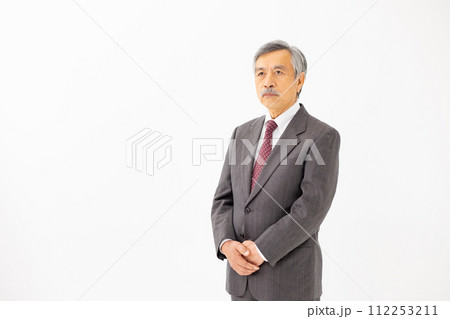 シニア男性 ビジネス ポートレート シニア男性 ビジネス ポートレート 112253211