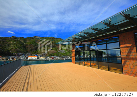 【愛媛県】晴天の八幡浜フェリーターミナル展望台 112257527